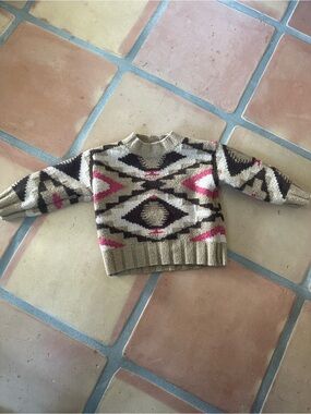 Chunky Geometric Crewneck Sweater in Beige and Red